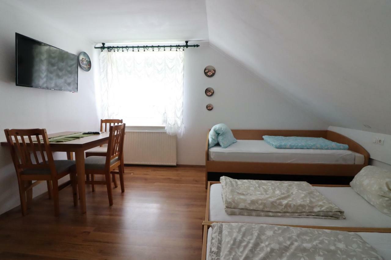 Pod Orehi Guest House Loče pri Poljčanah Zewnętrze zdjęcie